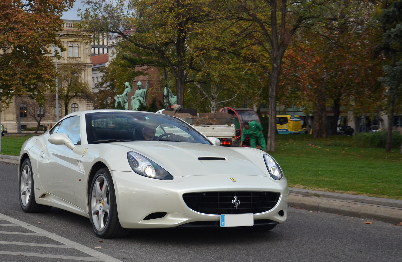 Ferrari California