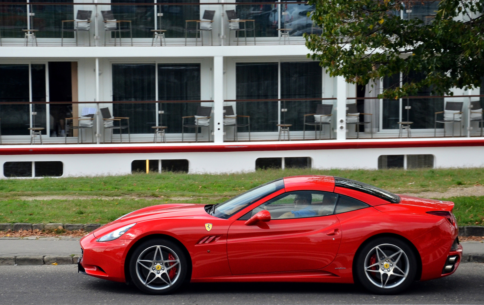 Ferrari California