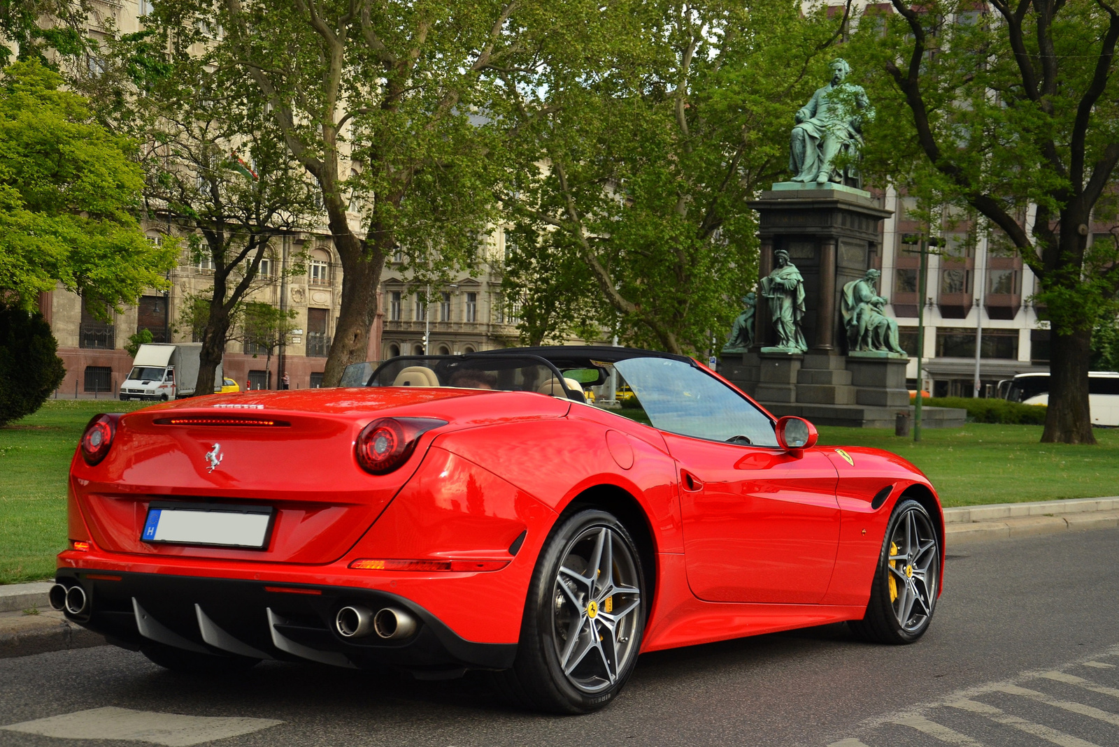 Ferrari California T