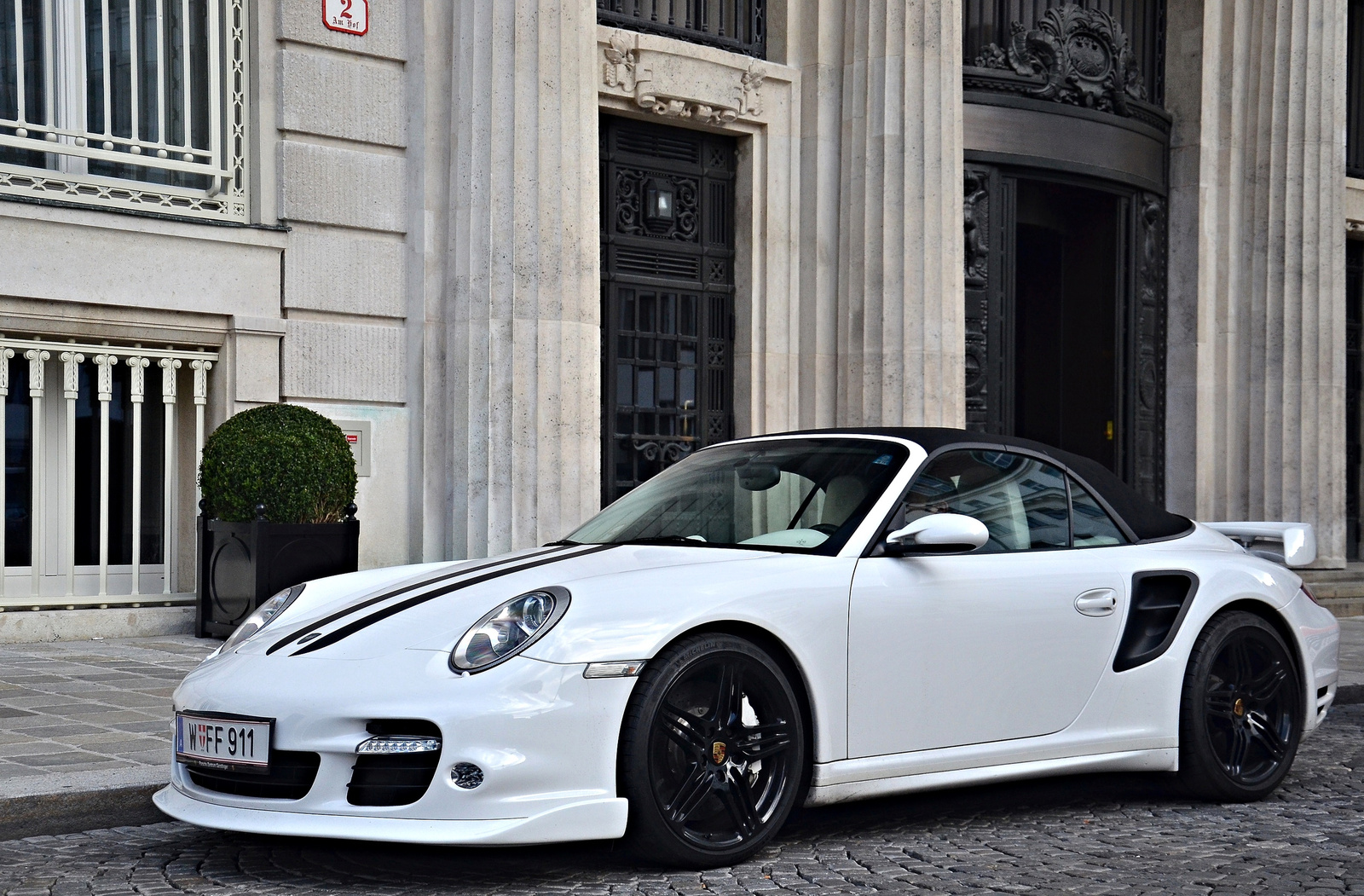 Porsche 9ff 911 Turbo Cabriolet MkII (997)