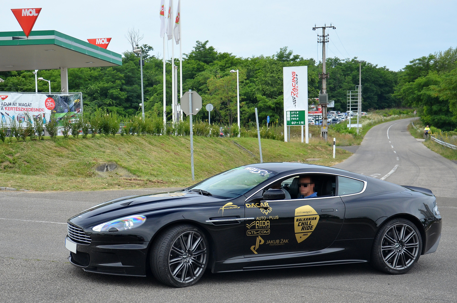 Aston Martin DBS