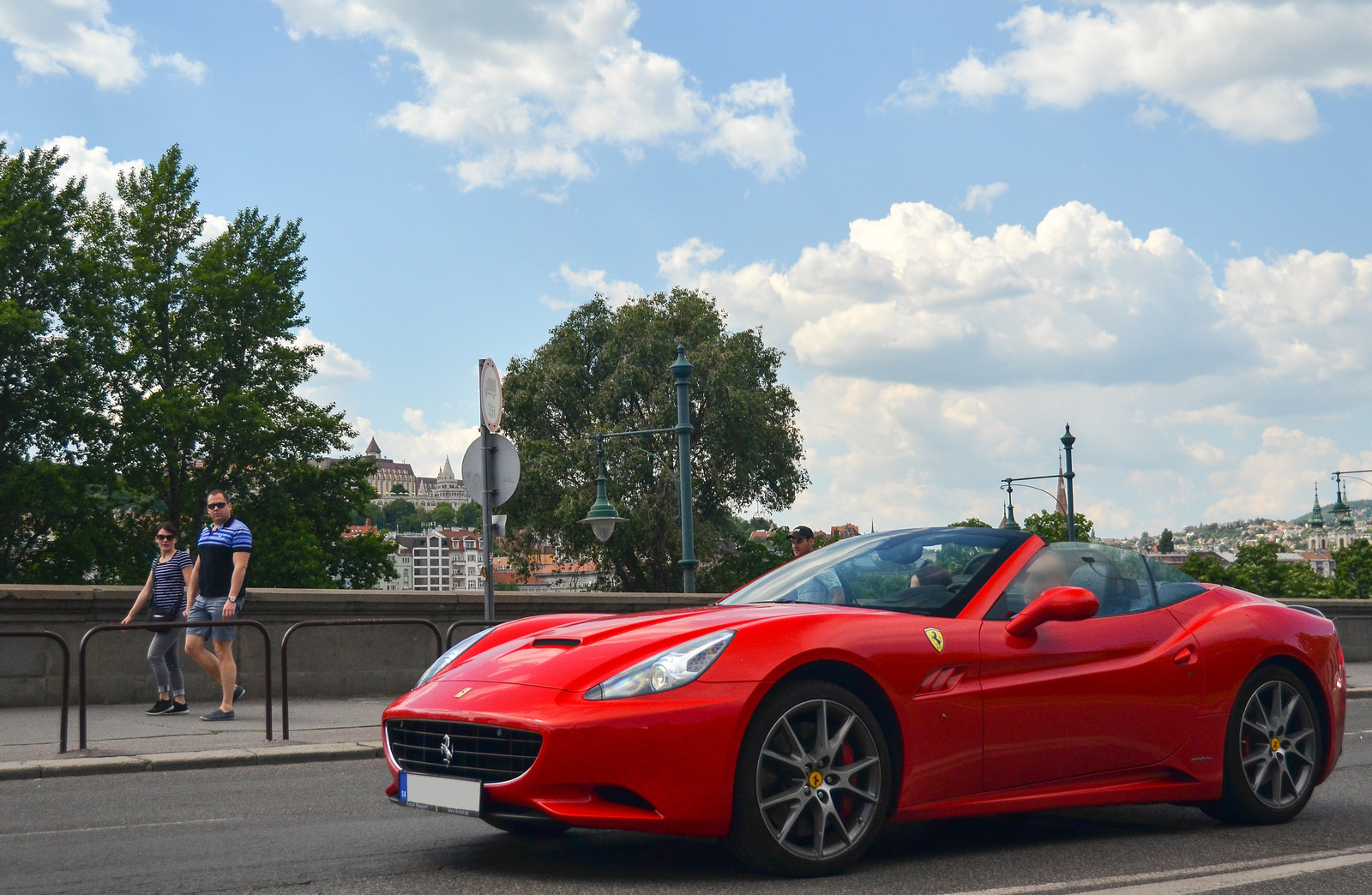 Ferrari California