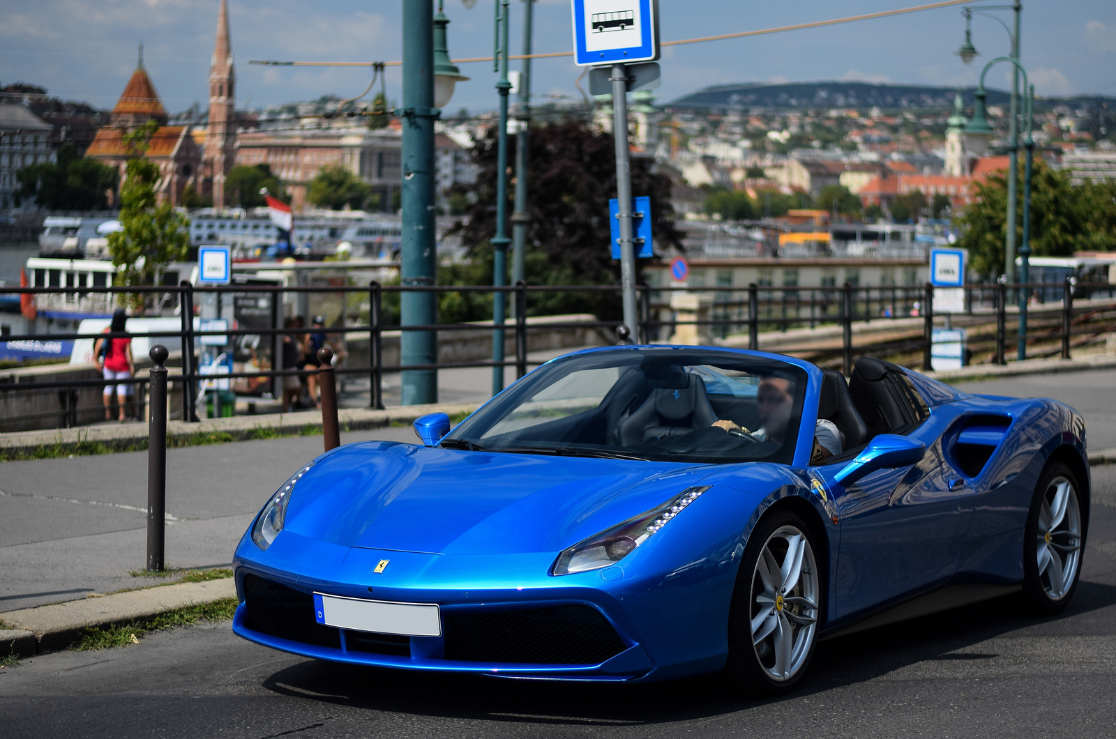 Ferrari 488 Spider