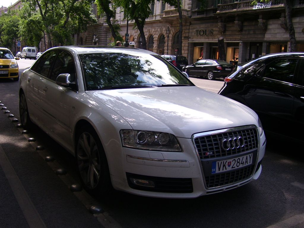 Audi S8