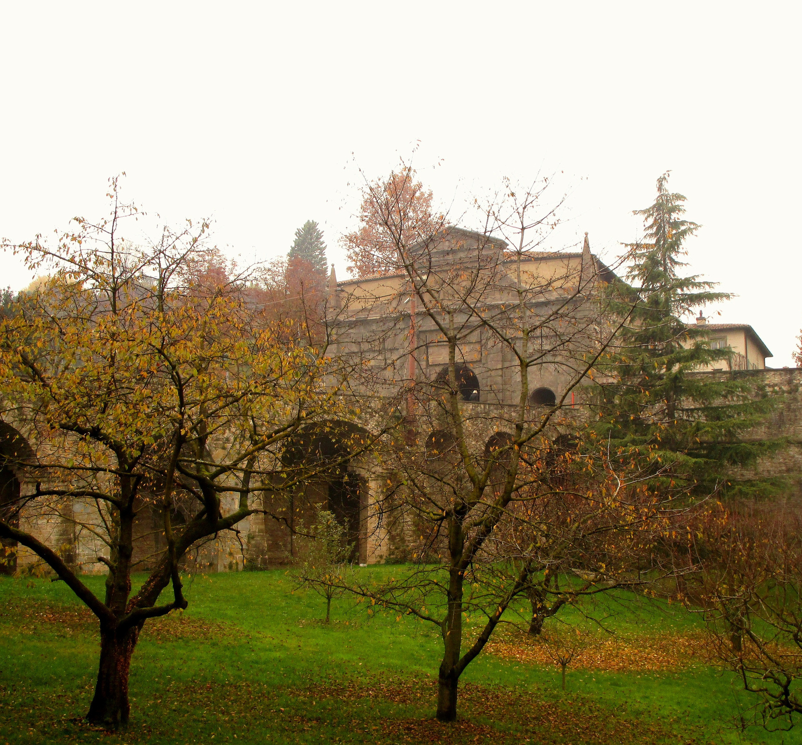 Bergamo, porta S. Agostino