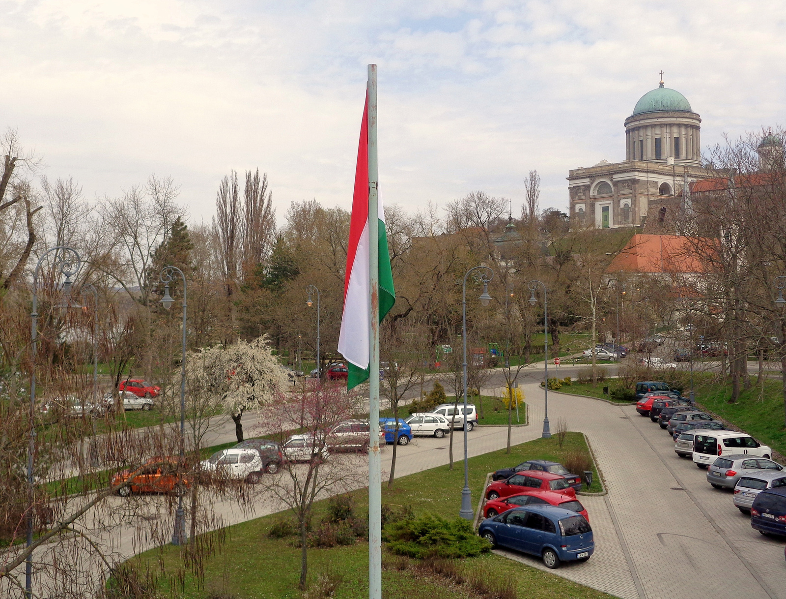 Bazilika zászlóval