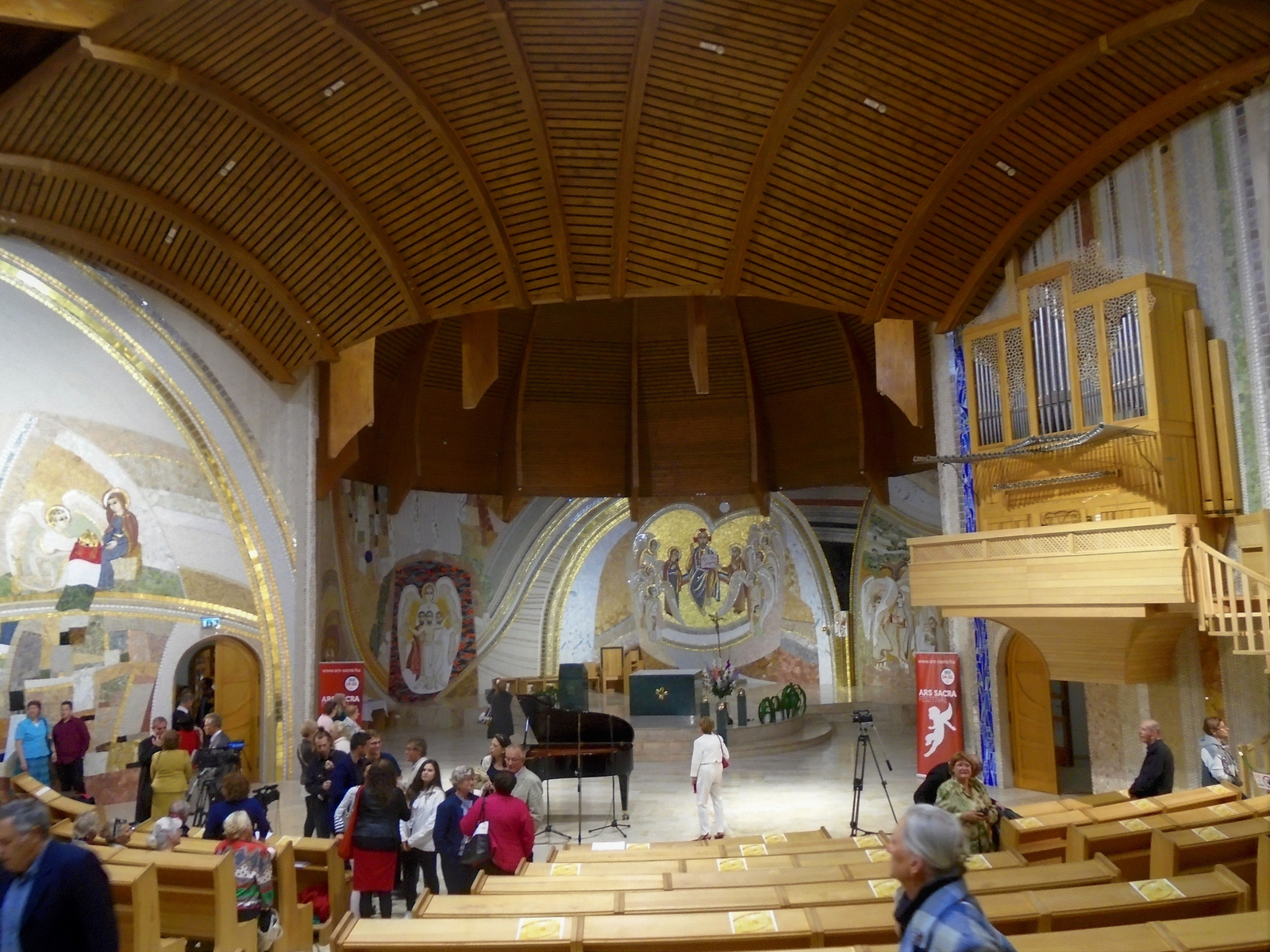 templom belső 1