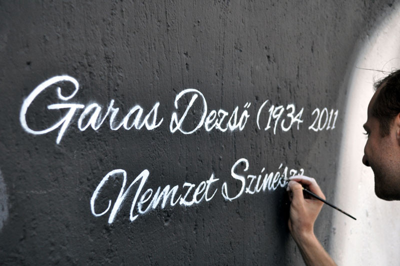 Elkészült a Nemzet Színészei óriás faldekoráció - sajtófotó