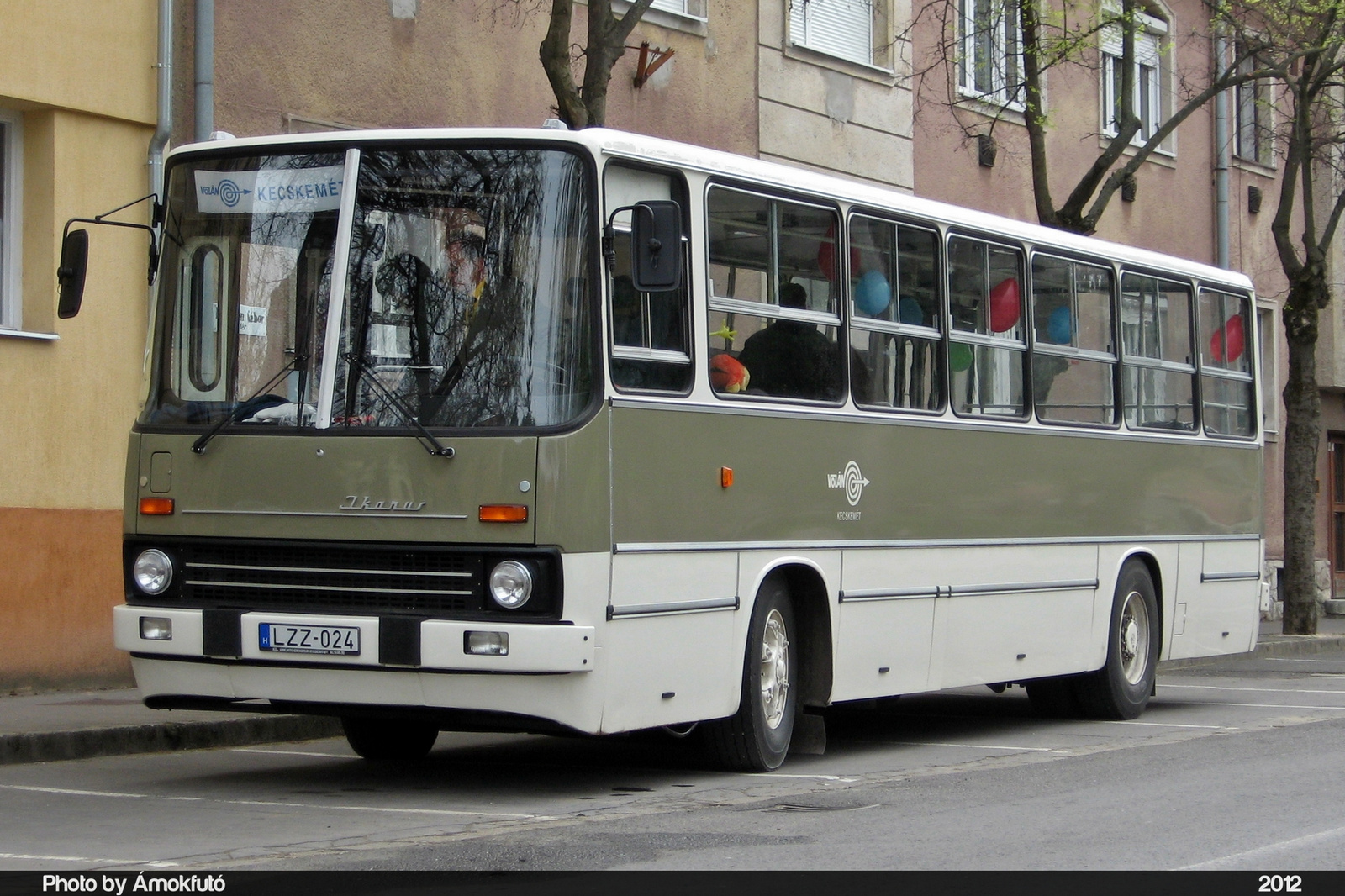 Ikarus Retrobusz Kunság Volán