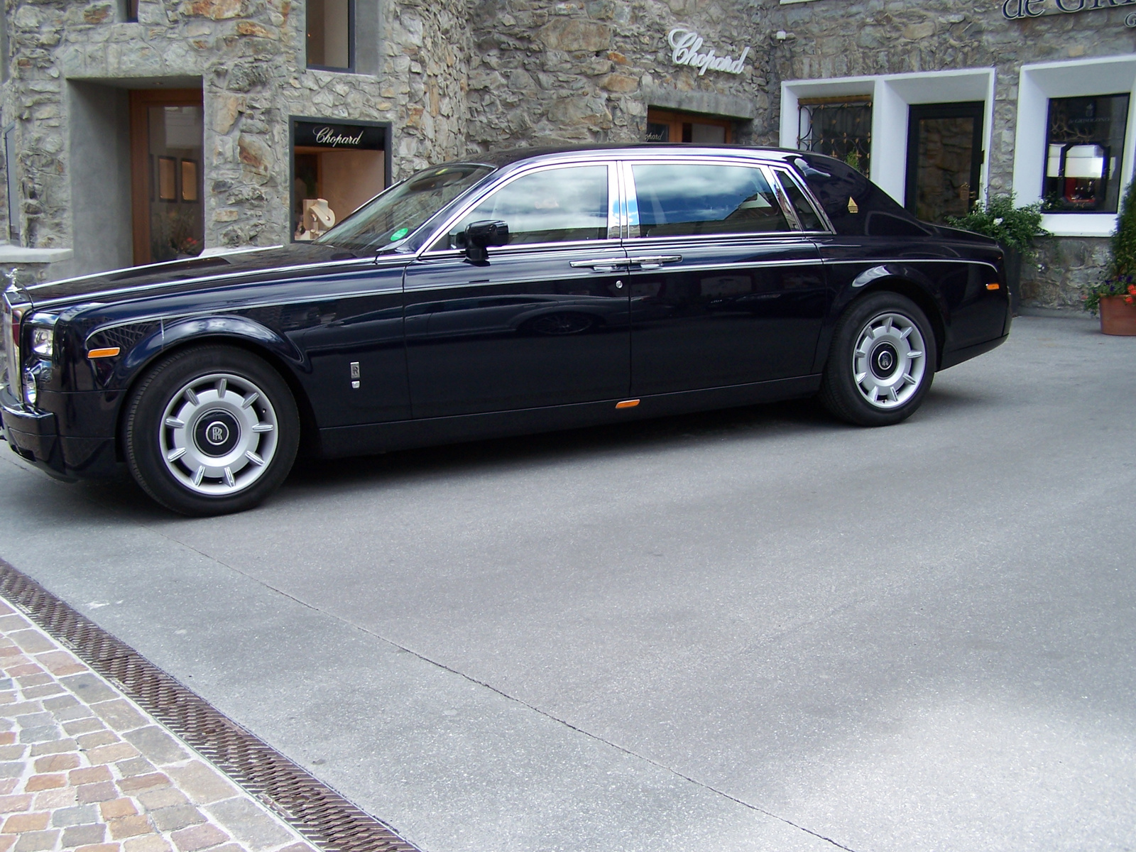 Rolls Royce Phantom EWB