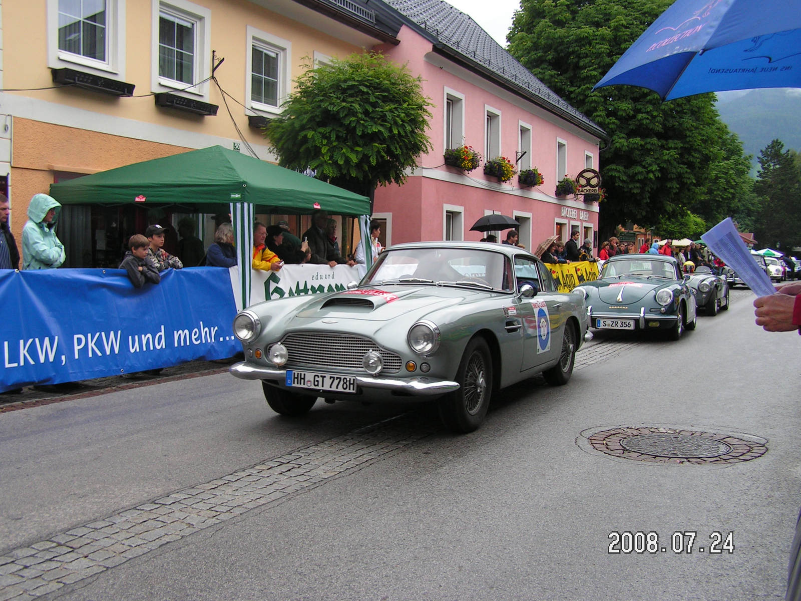 Aston Martin DB4