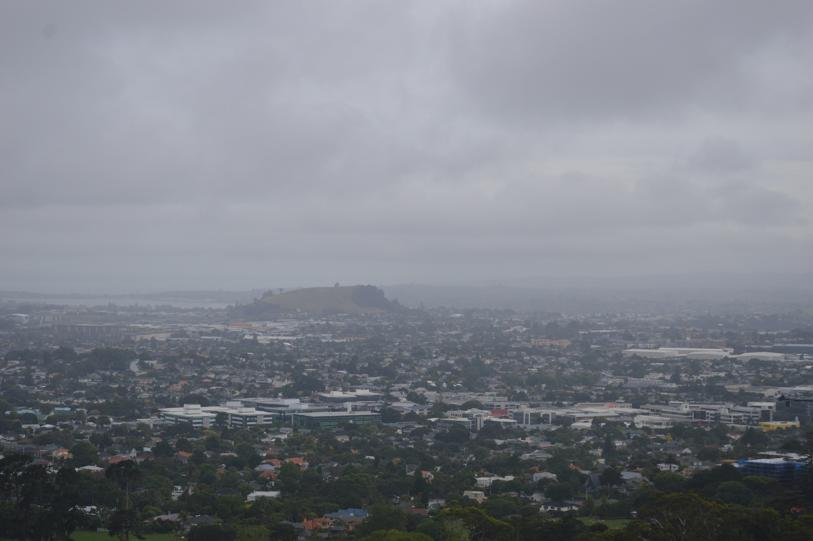 Auckland One Tree Hill esőben