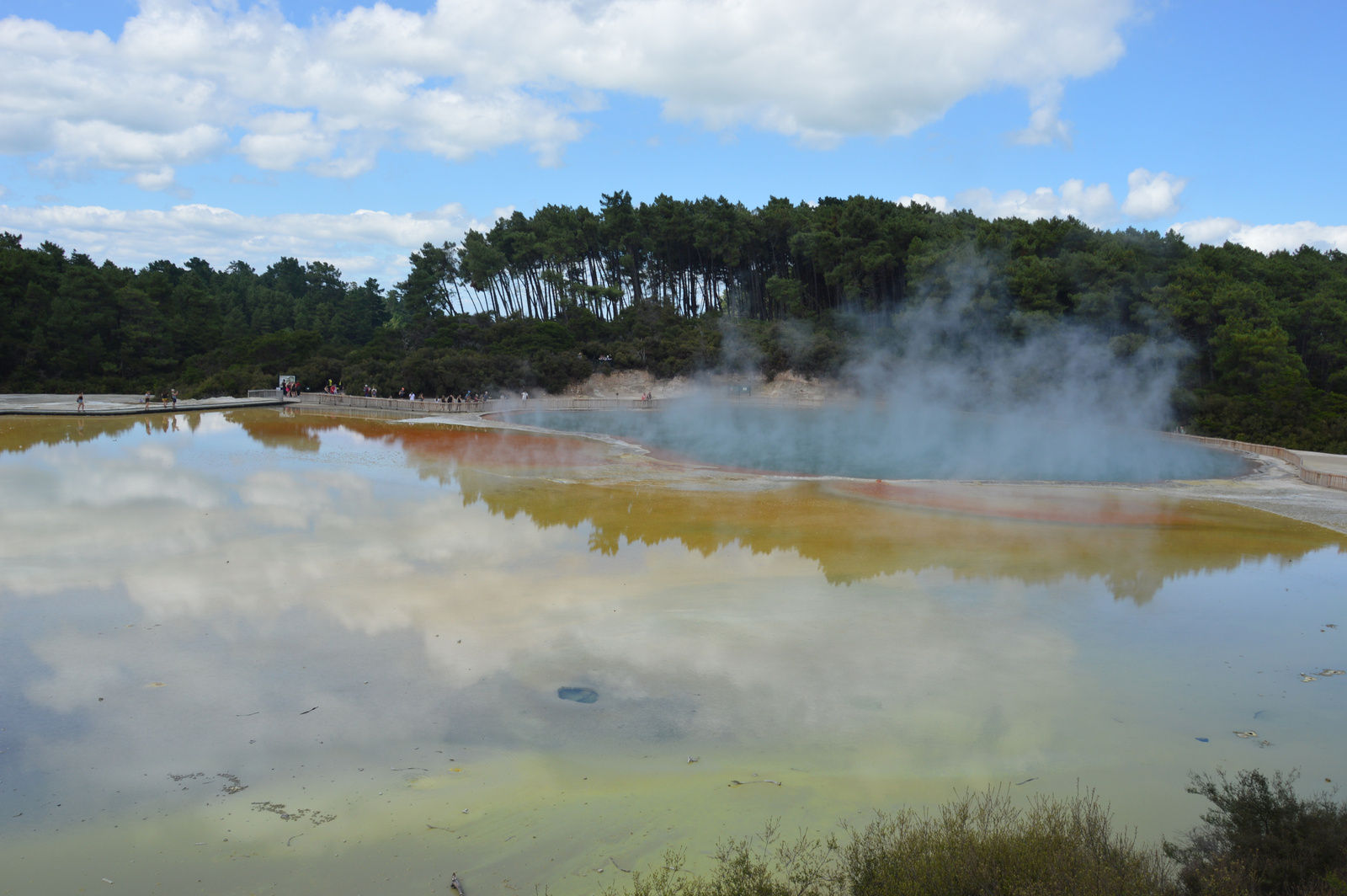 Wai-O-Tapu Champagne pool