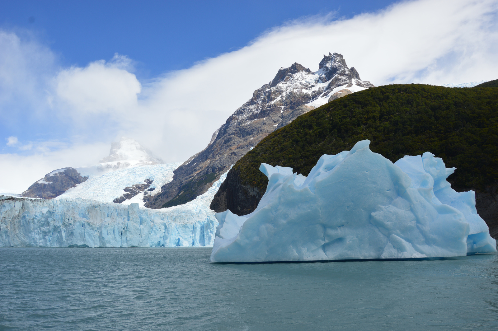 Lago Argentino Spegazzini-gleccser és jéghegy