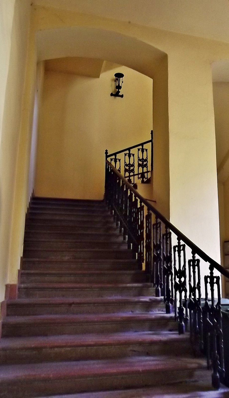 kopottas lépcső