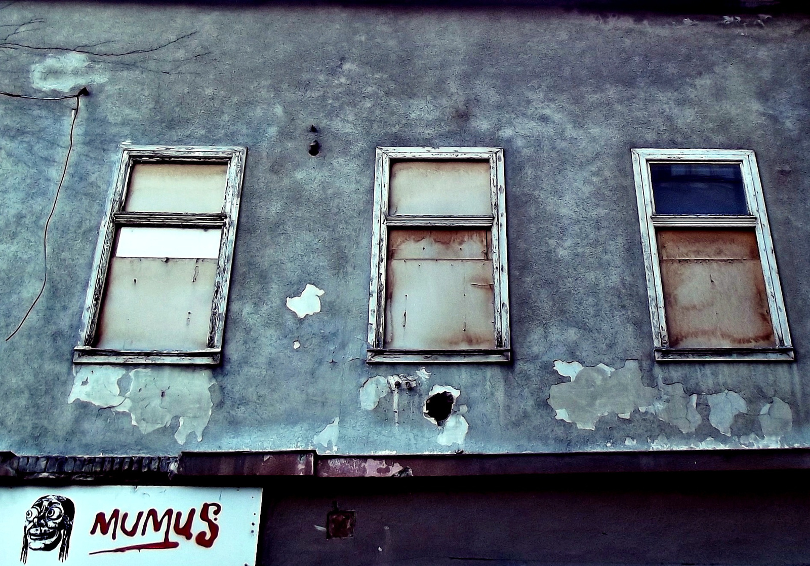 ablakok és Mumus