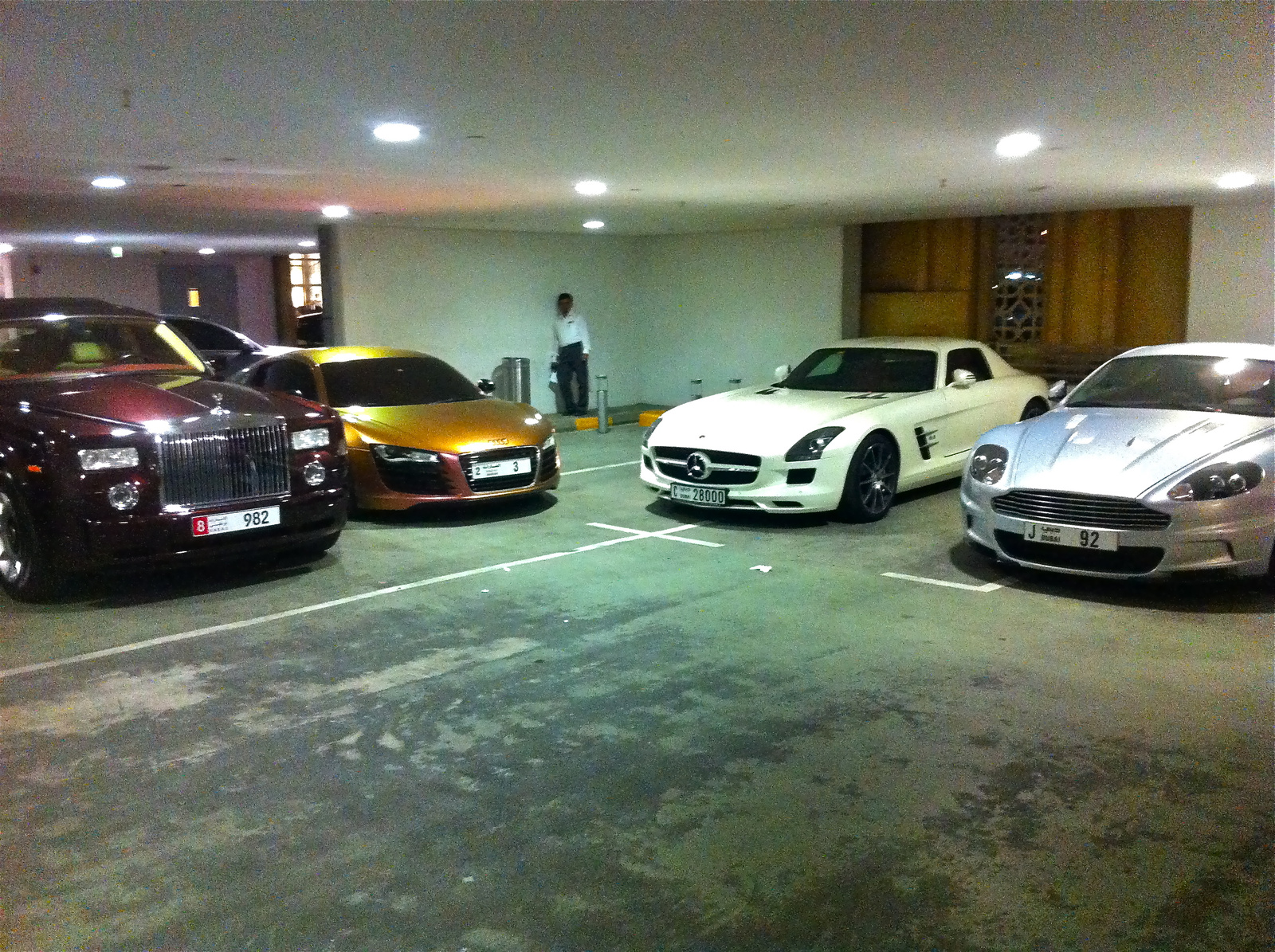 Rolls Royce Phantom &amp; Audi R8 &amp; SLS AMG &amp; Aston Mart