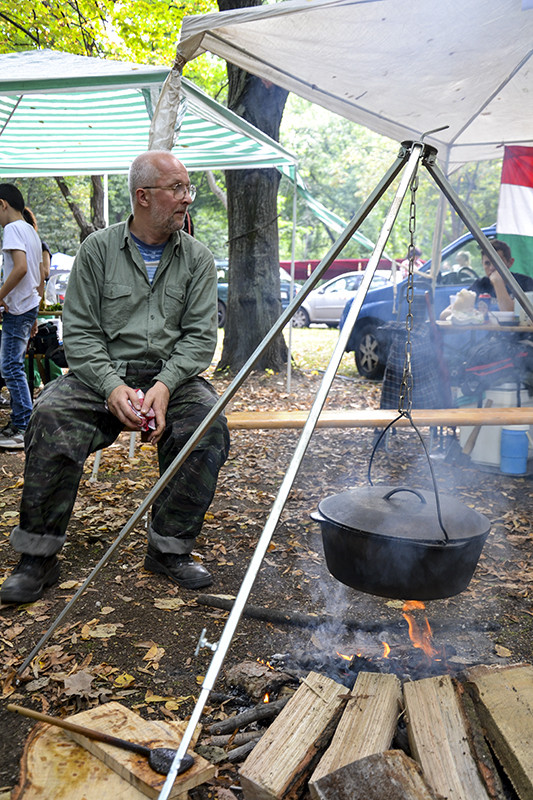 Szellemek a vaslábasban várják a szabadulást