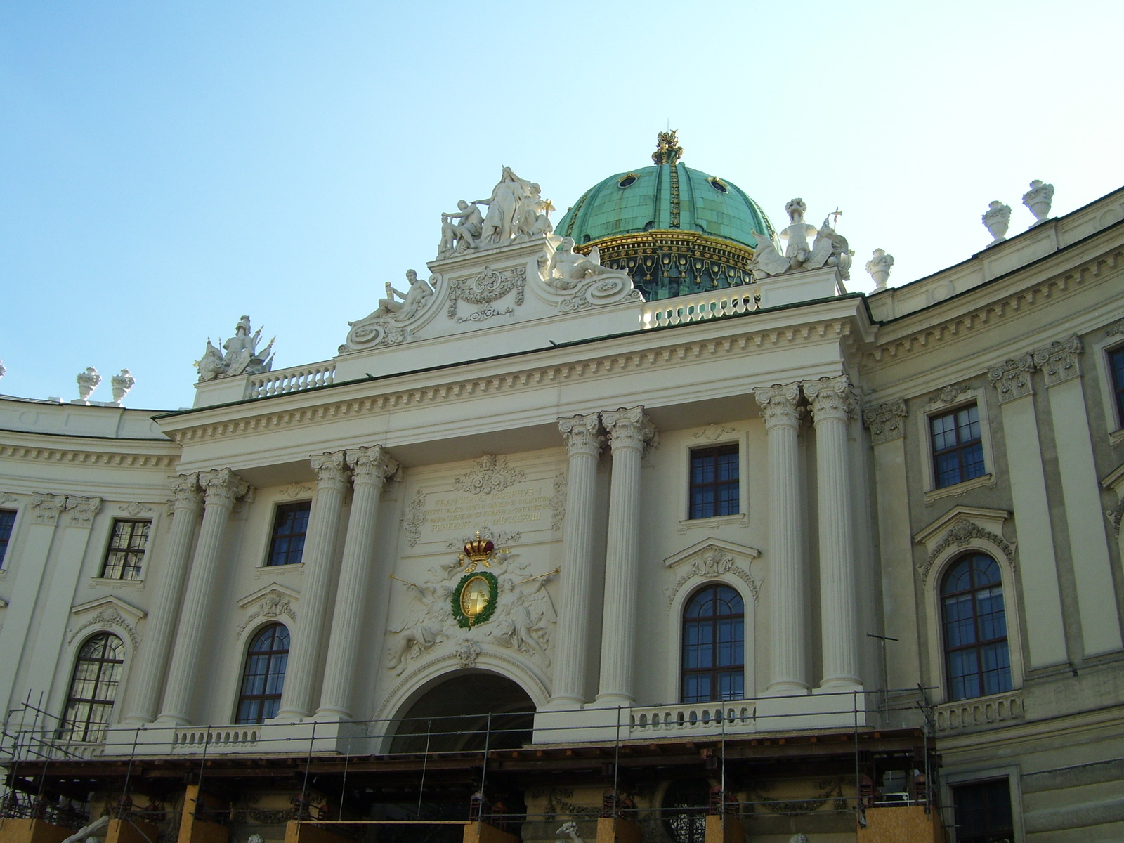 Hofburg  nyáron részlet