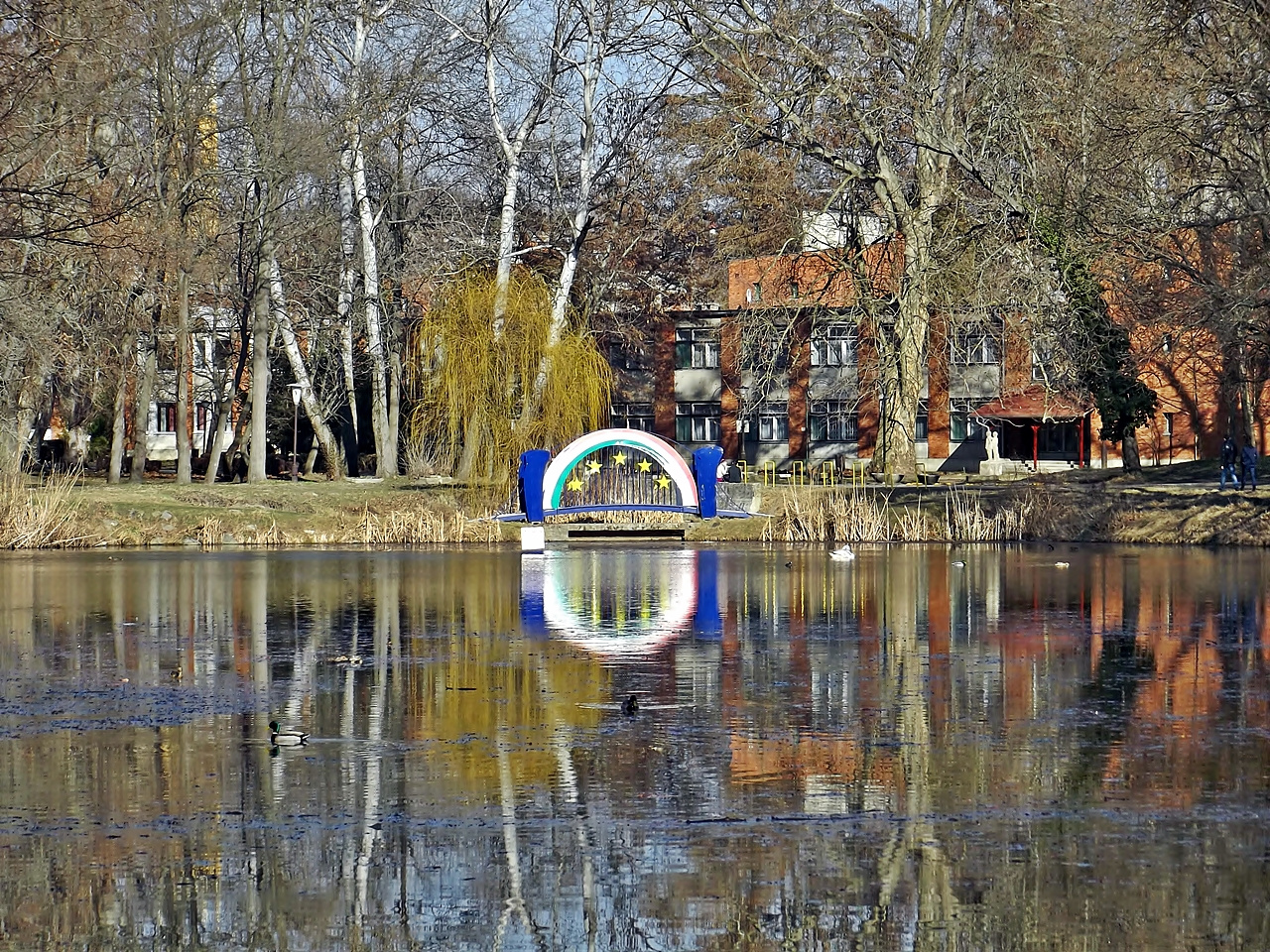 Töredezett tükör