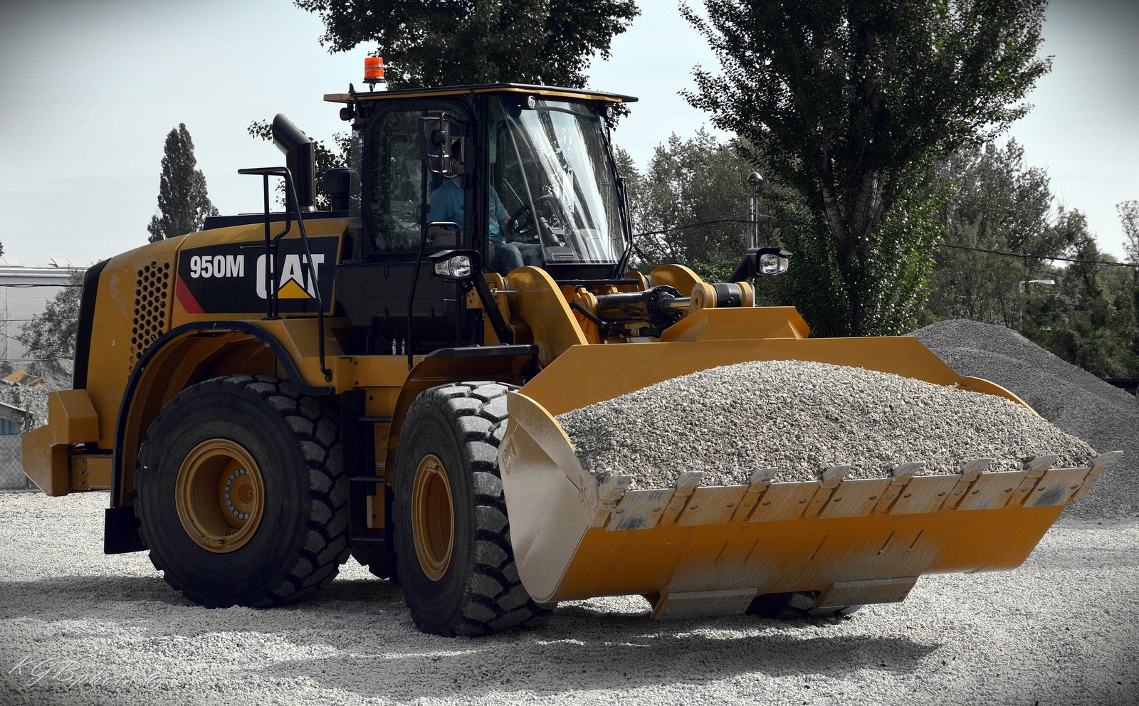 CAT 950M