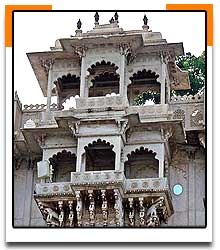 city-palace-udaipur