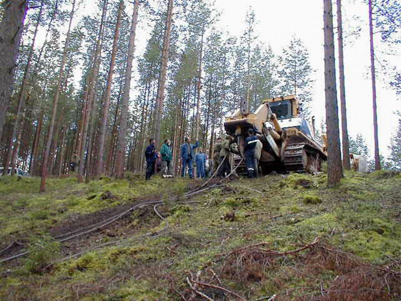 Komatsu D375A-2 készen áll.