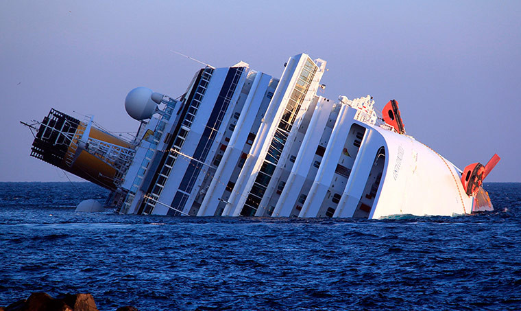 The-cruise-ship-Costa-Con