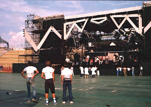 86-07-27 Budapest soundcheck