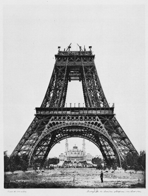 Eiffel-Tower-7-520x687