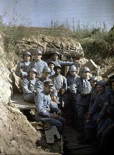 1917 Frontline trenches. Group of French servicemen. Woods of Hi