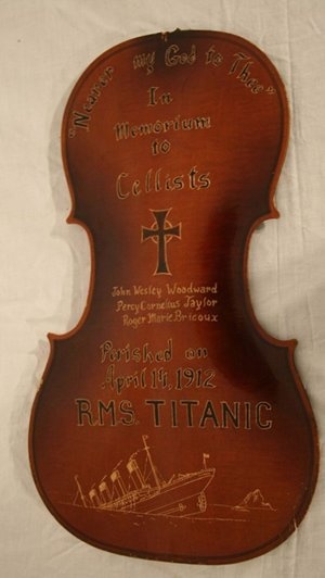 Memorial-Titanic-cellists-web.aspx