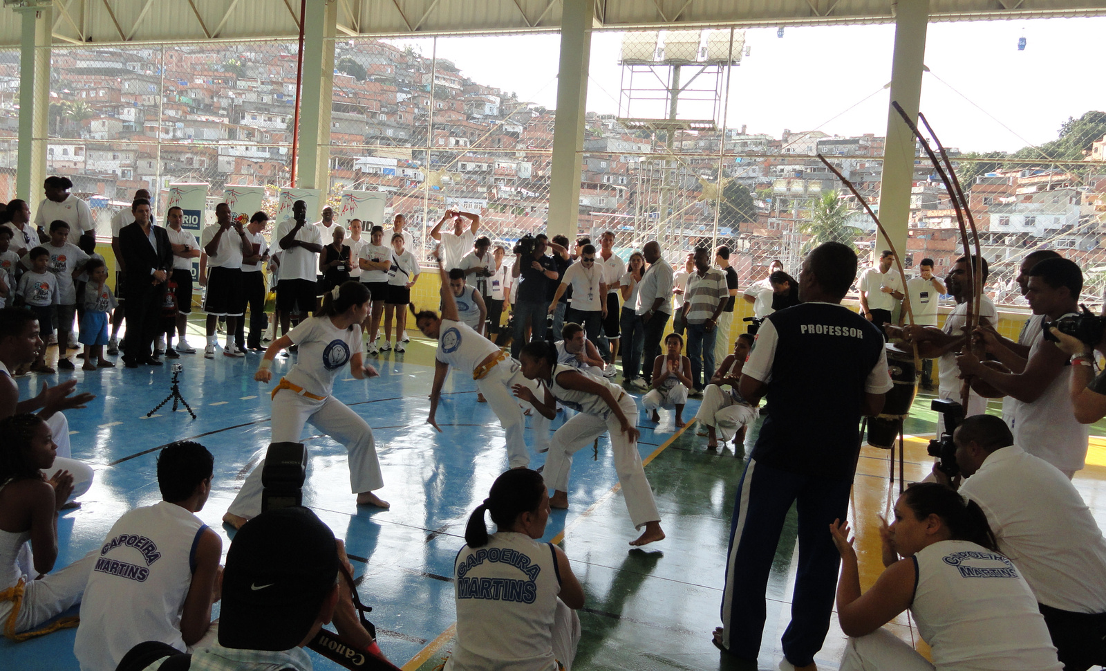 Rio complexo de Alemao capoeira1