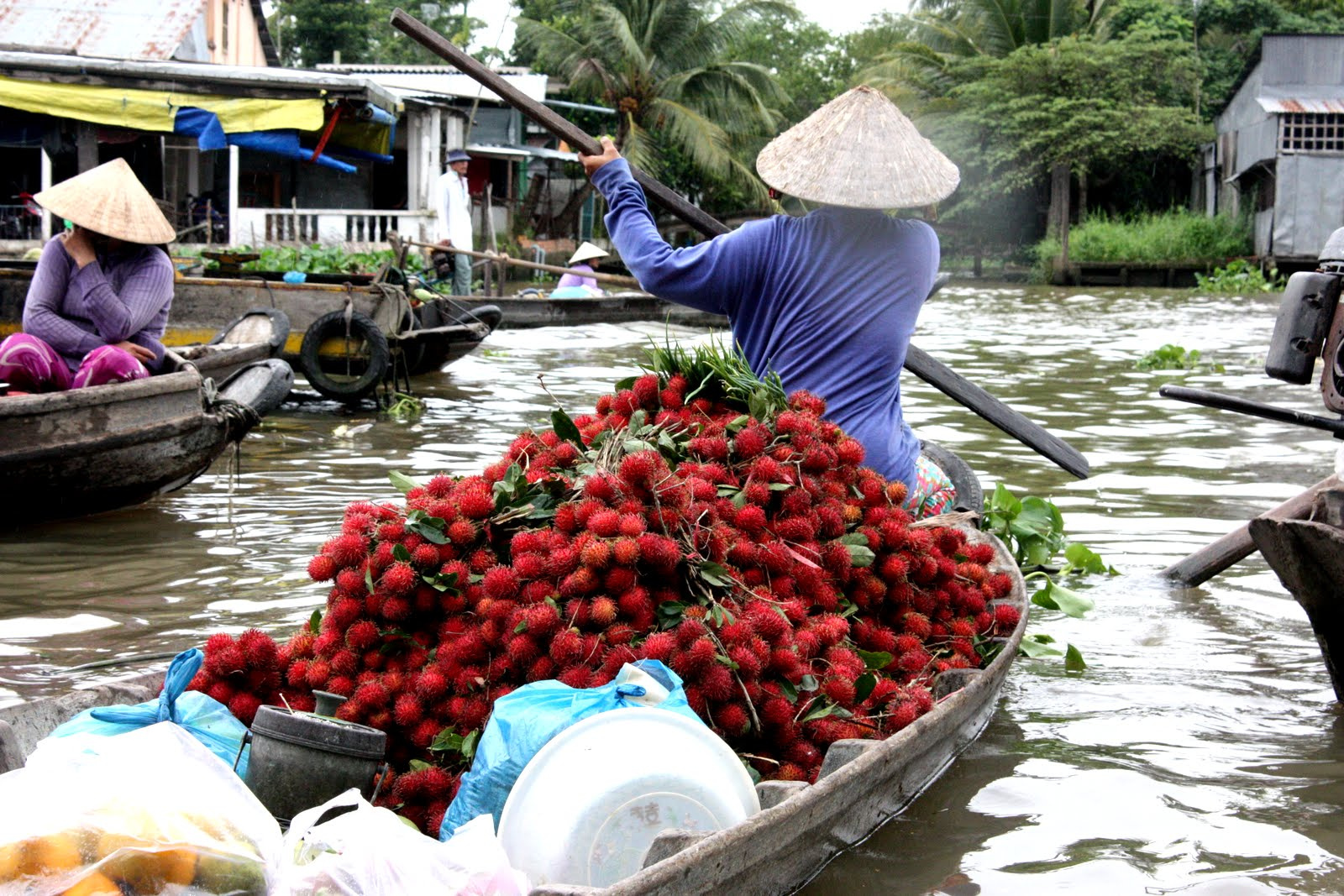 floating market Vietnam