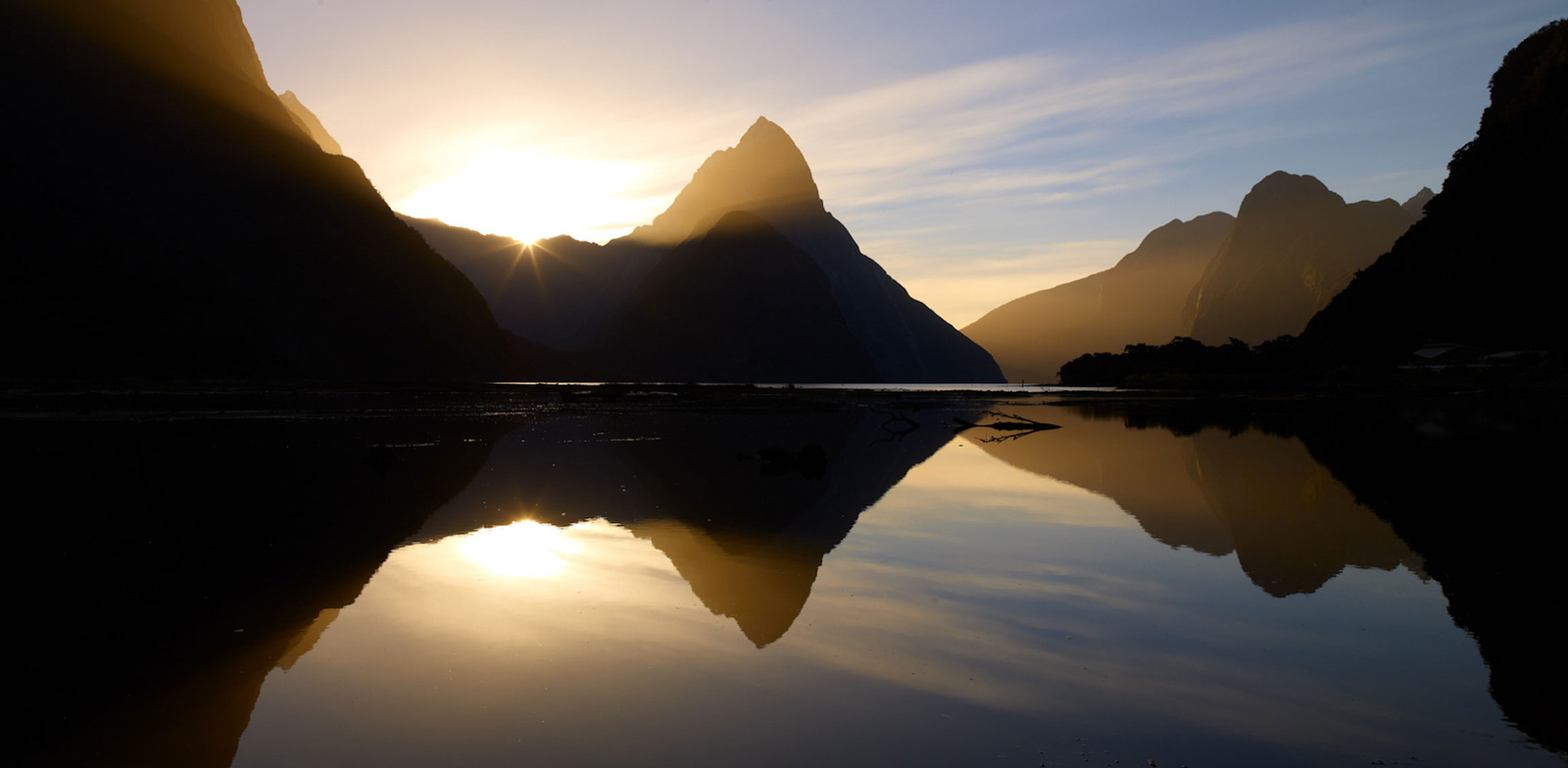 MILFORD-SOUND--