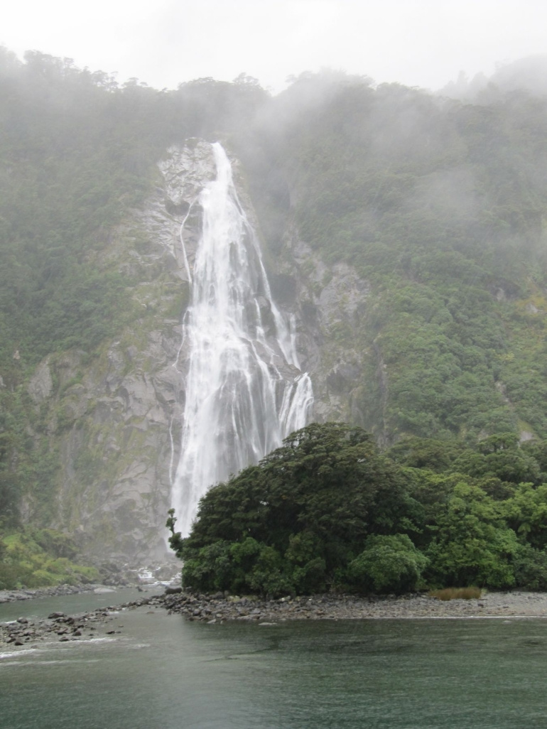 milford-sound-from-