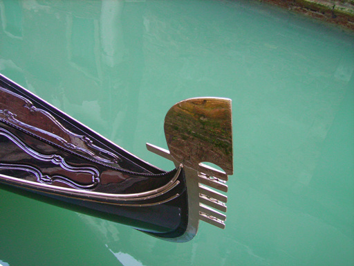 Venezia ve Gondola Ferro di prua