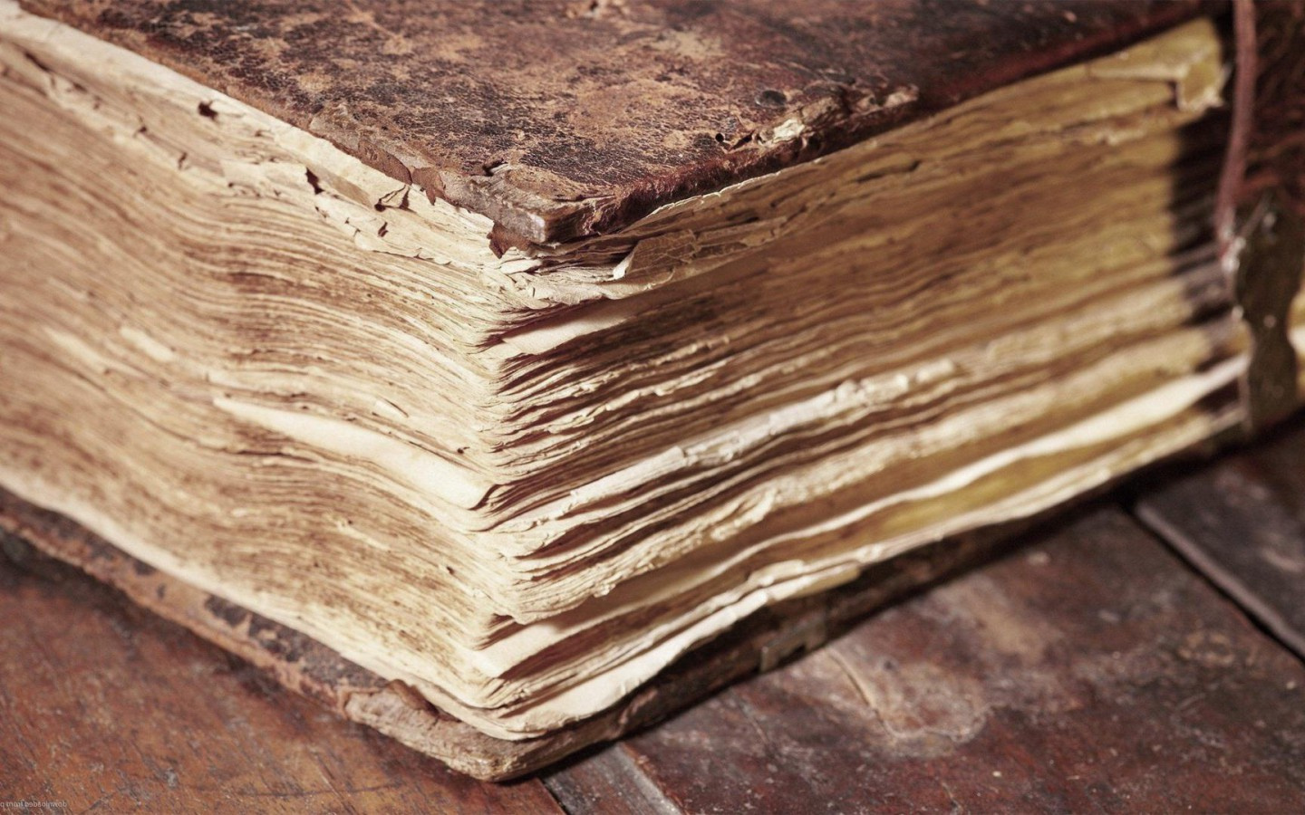 miscellaneous-old-book-wallpaper