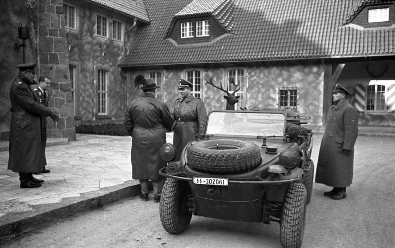 Hermann Göring a Schwimmwagen at Carinhall