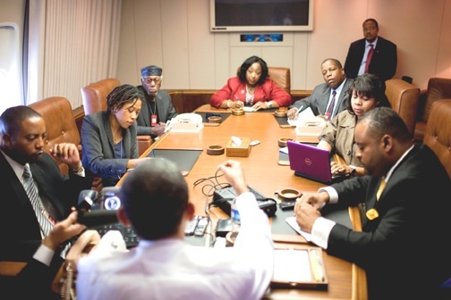 Black-reporters-roundtable-with-Obama-aboard-Air-Force-One-07160