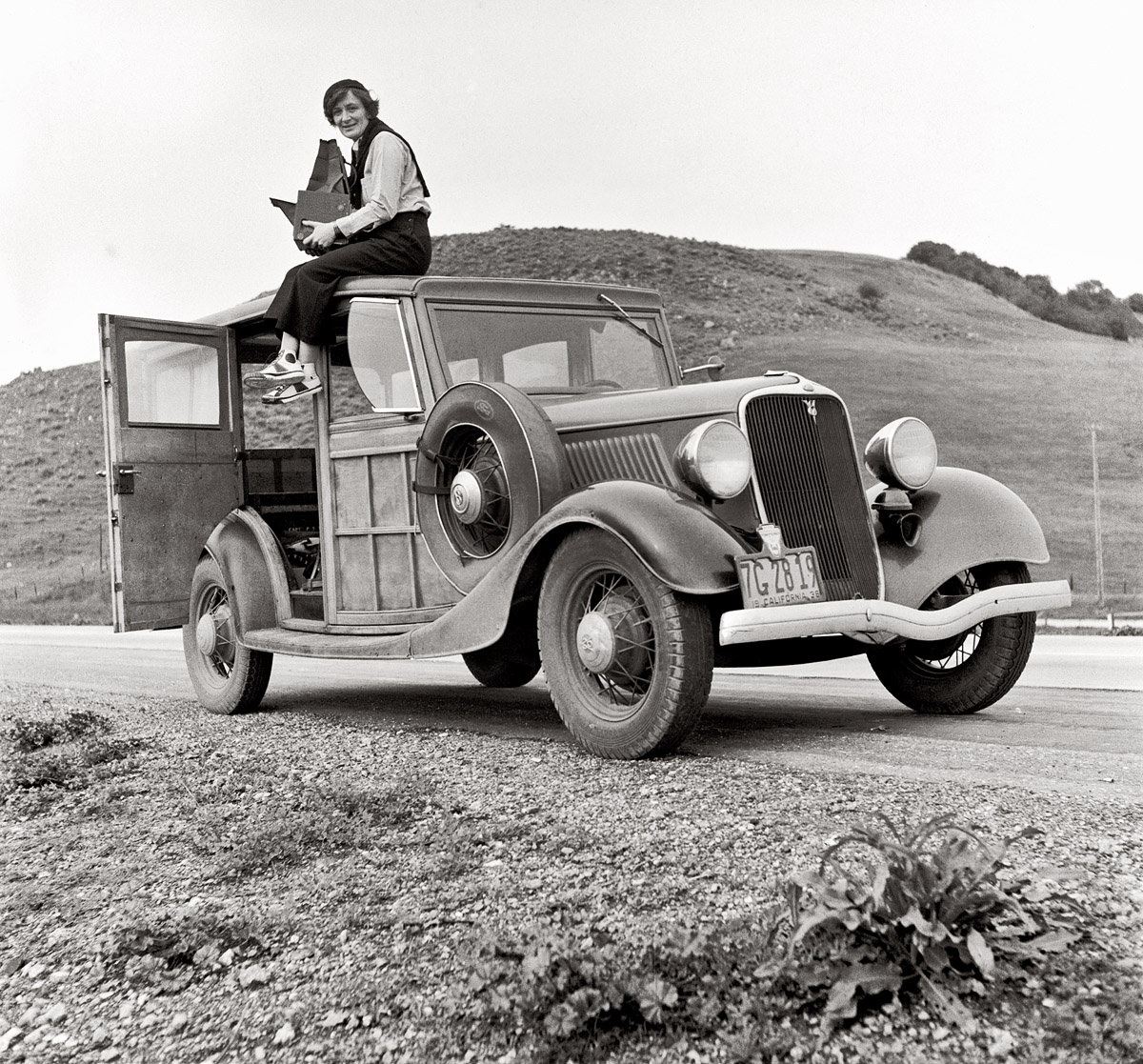 Dorothea Lange, Resettlement Administration photographer, in Cal