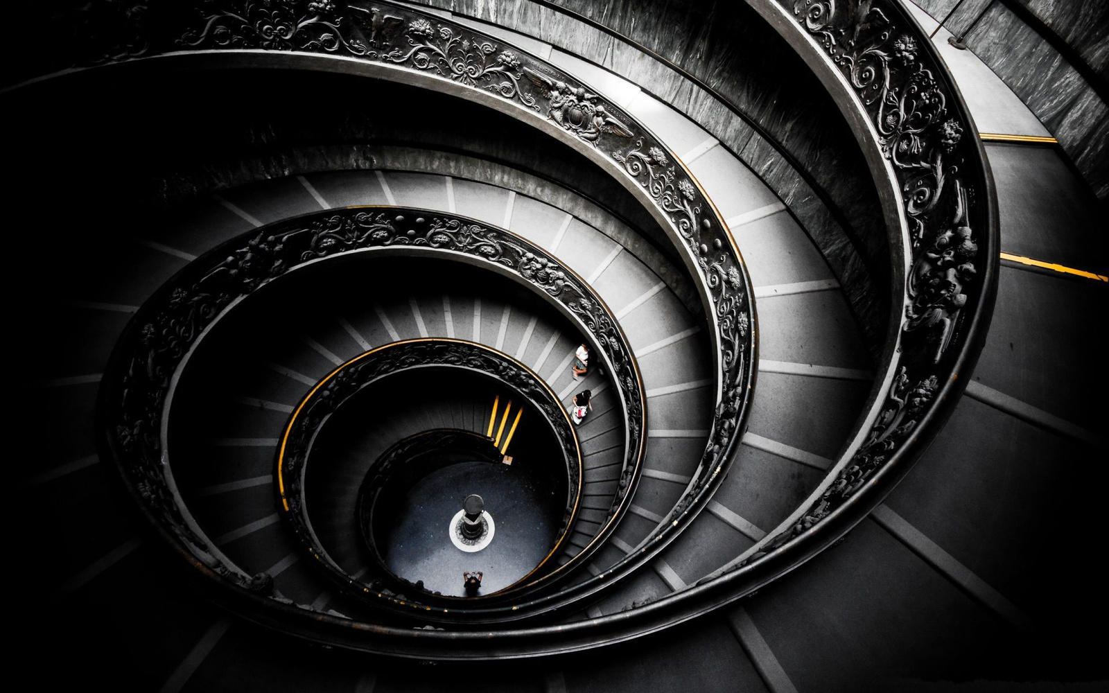 Spiral-Stairs-Photography