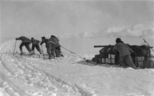 scott-bowers-co-pulling-up-the-beardmore-glacier-