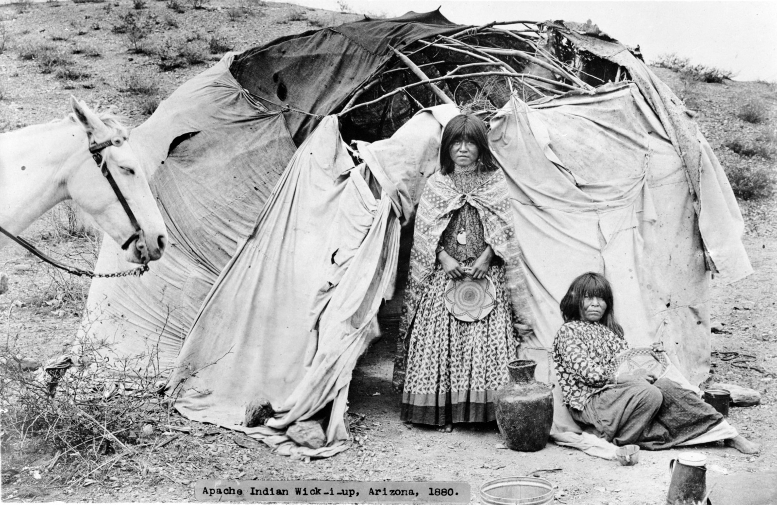 Apache wickiup