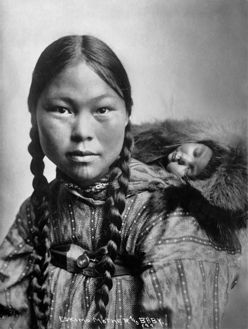 eskimo-indian-woman-with-child