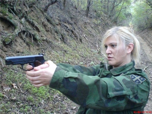 military woman serbia army 000018.jpg 530