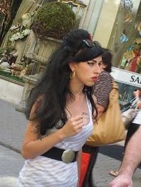 Amy Winehouse Budapest Váci utca 2009 14