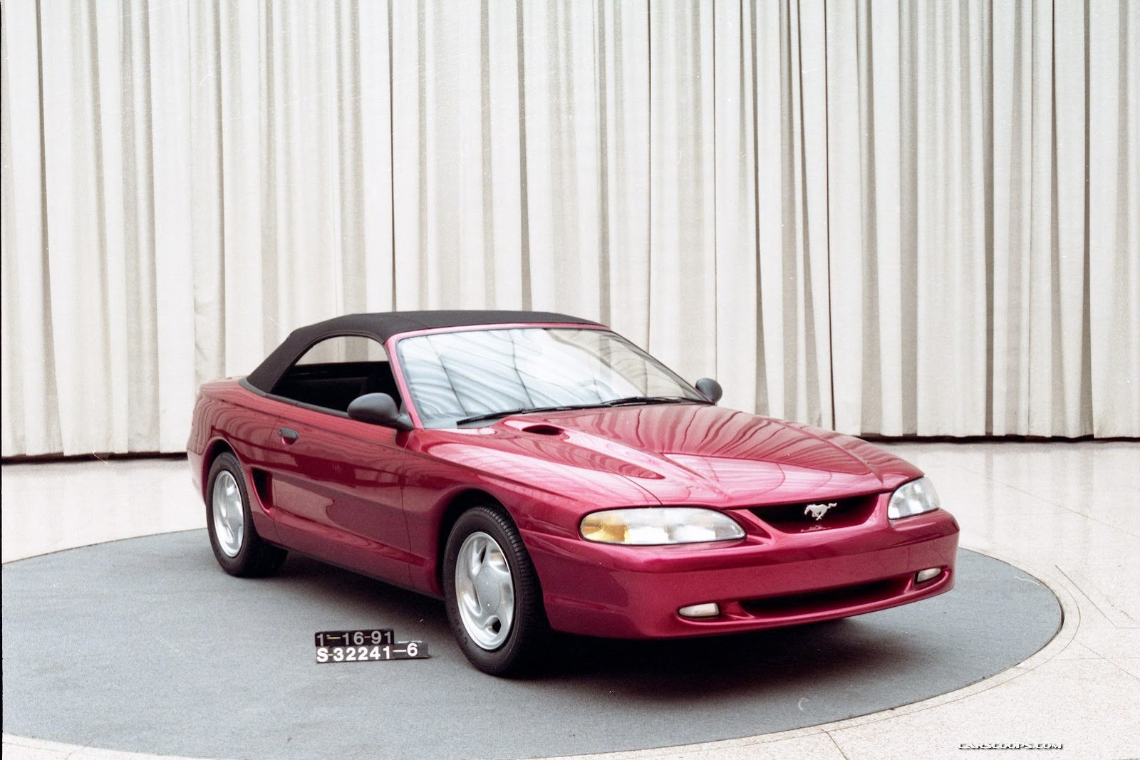 Ford-Mustang-Mk4-27[2]