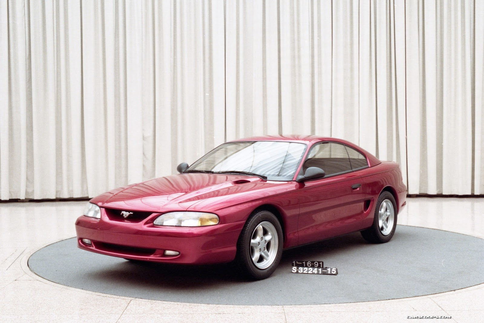 Ford-Mustang-Mk4-28[2]