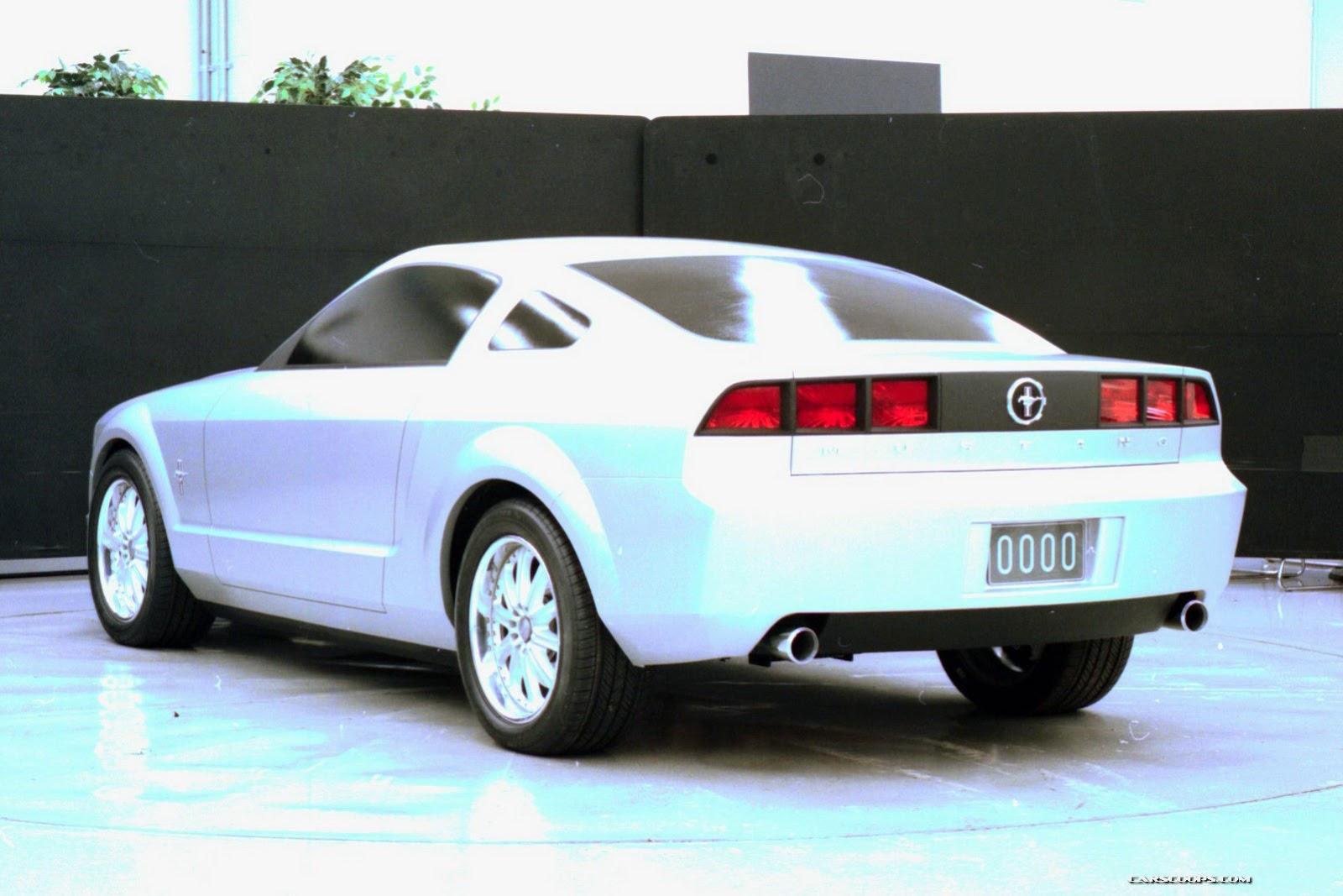 Ford-Mustang-Mk5-S197-25[2]